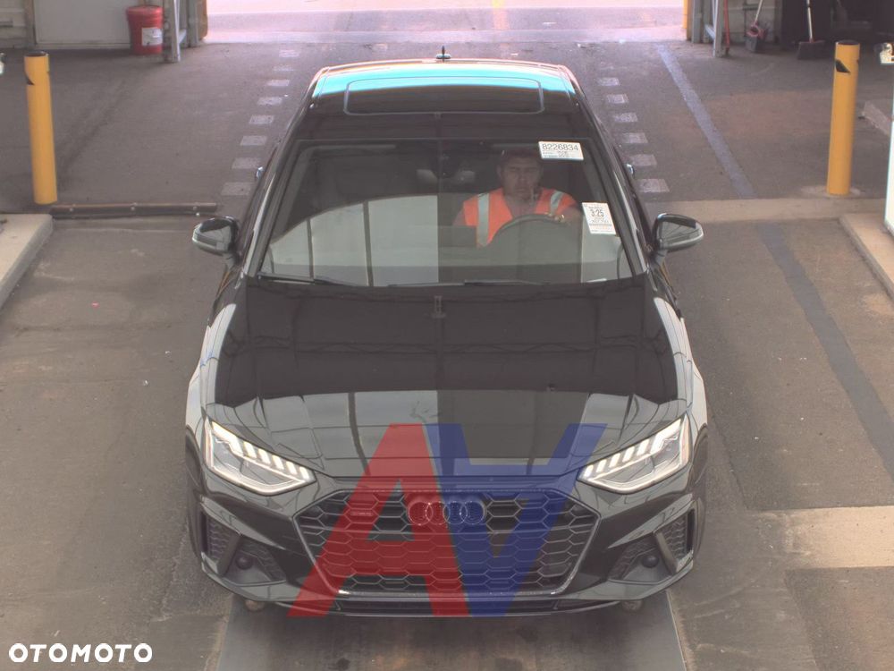 Audi A4 Limousine - 4