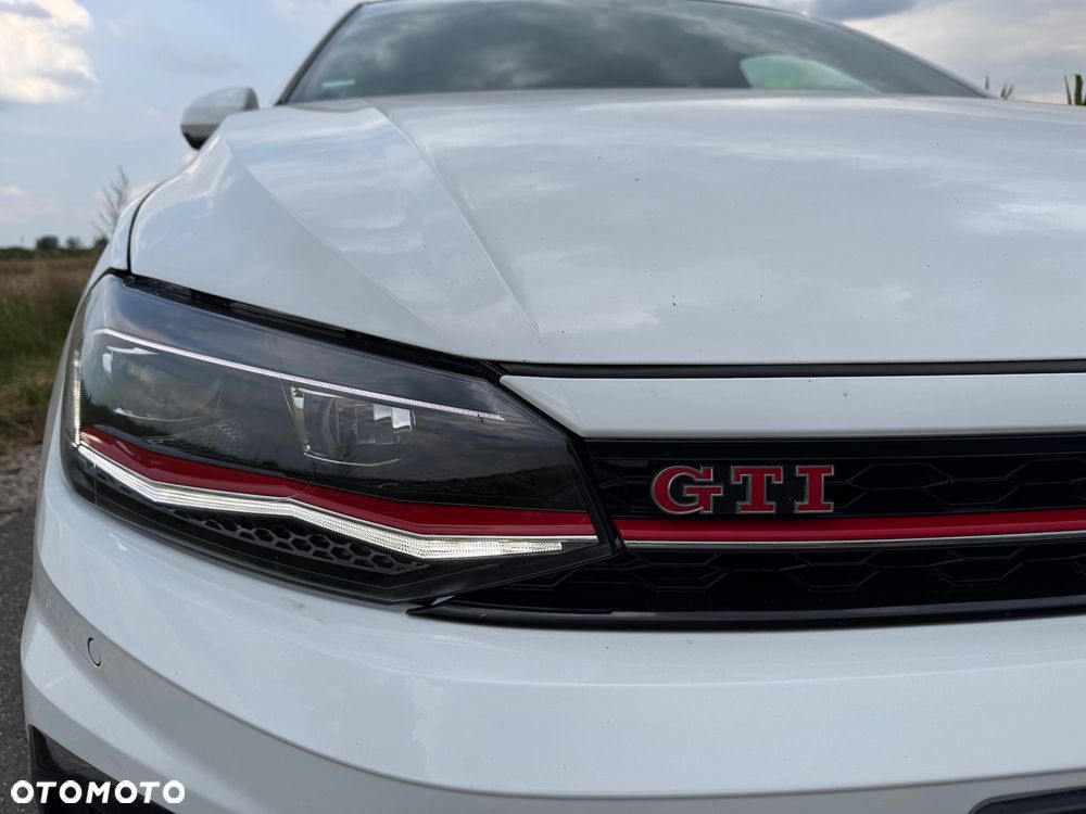 Volkswagen Polo 2.0 TSI DSG GTI - 30