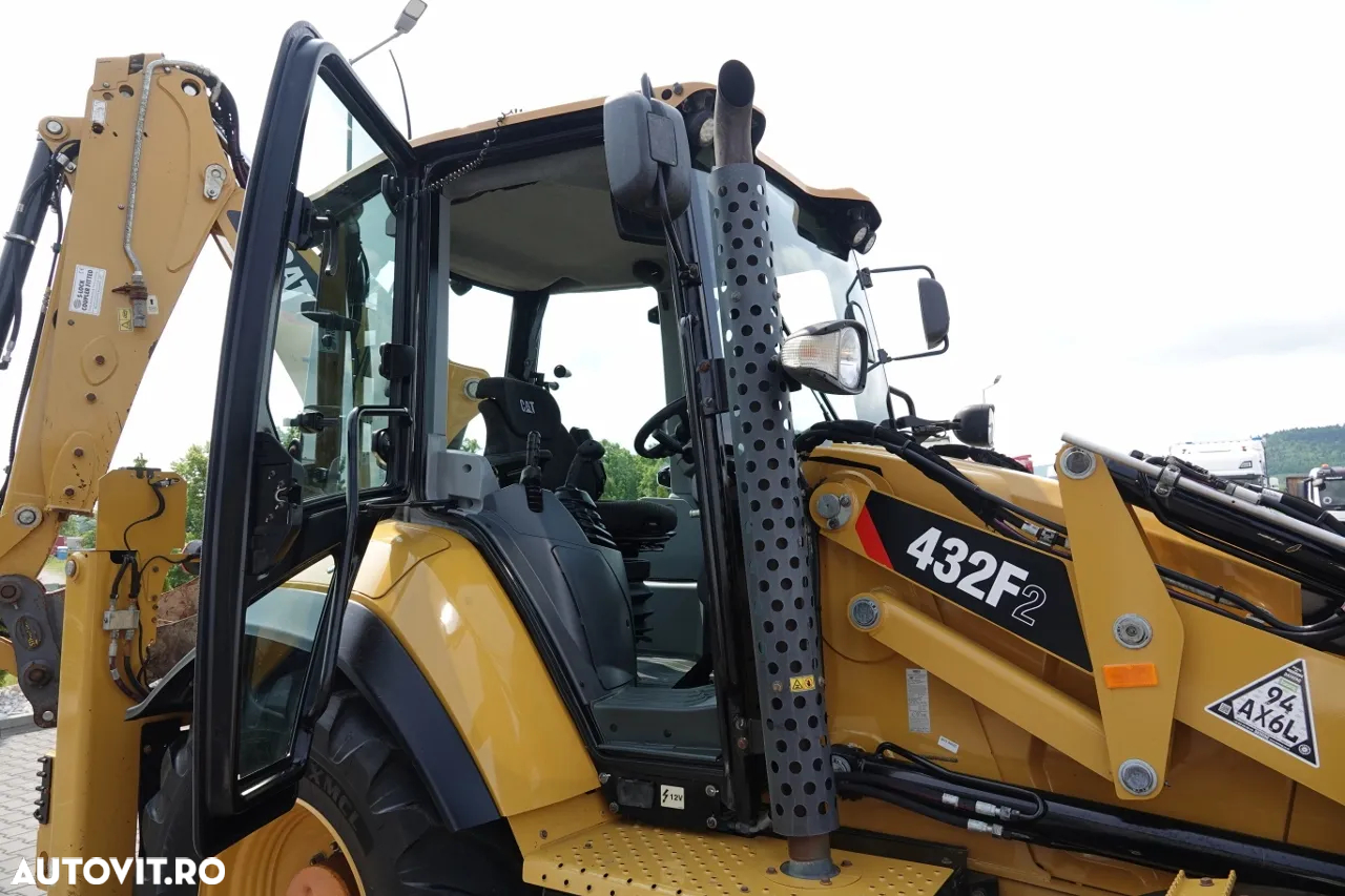 Cat 432 F2 / BULDOEXCAVATOR / AN 2019 / SET GALETE - 34