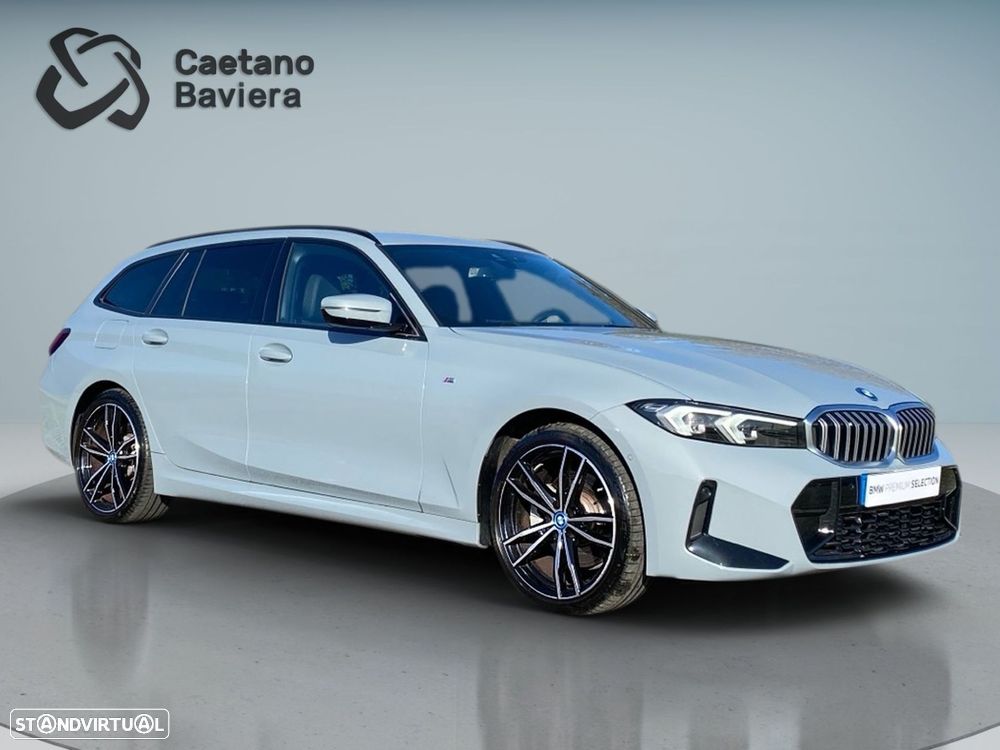 BMW 330 e Touring Pack Desportivo M Auto - 23