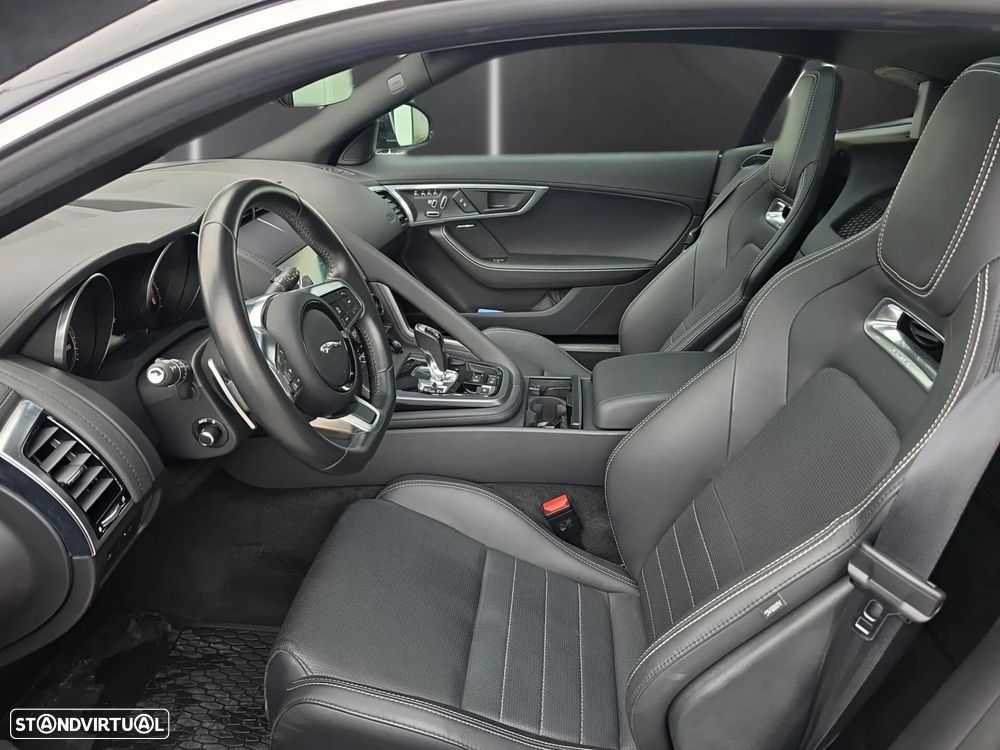 Jaguar F-Type 2.0 i4 R-Dynamic - 11