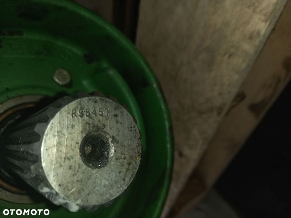 Przystawka przedniego napędu wałek RE47386 RE47384 R95449 John Deere 7600 7700 7800 - 16