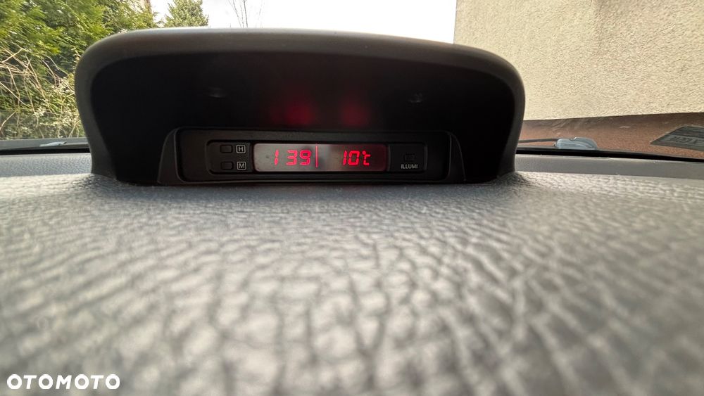 Suzuki Liana 1.6 - 8