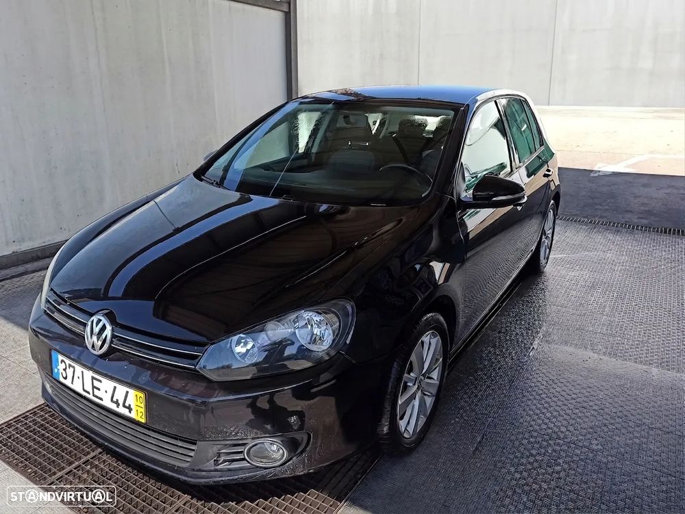 Volkswagen Golf 1.6 TDi Edition — fotografia 2