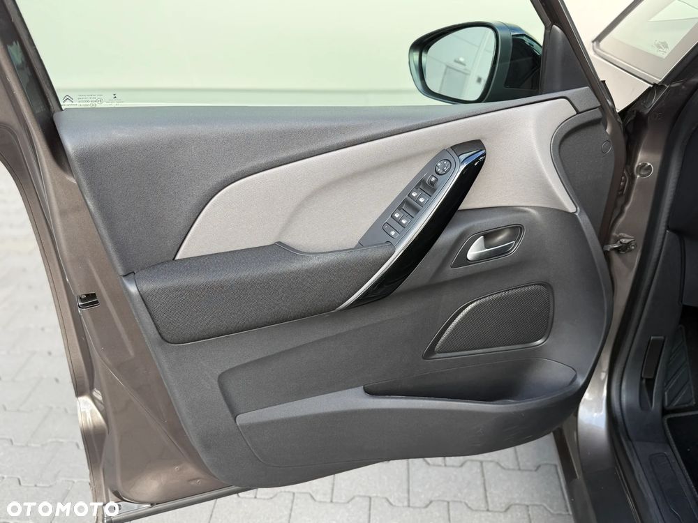 Citroën C4 Picasso - 11