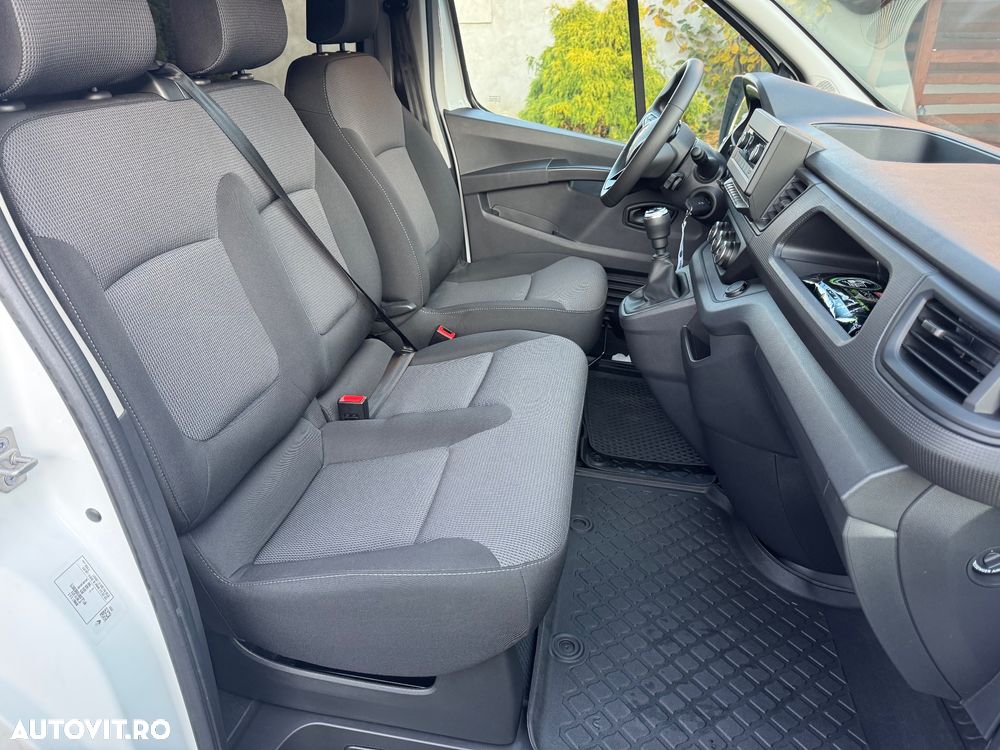 Renault Trafic Combi 2.0 Blue dCi 110 S&S L2 8+1 Life - 12