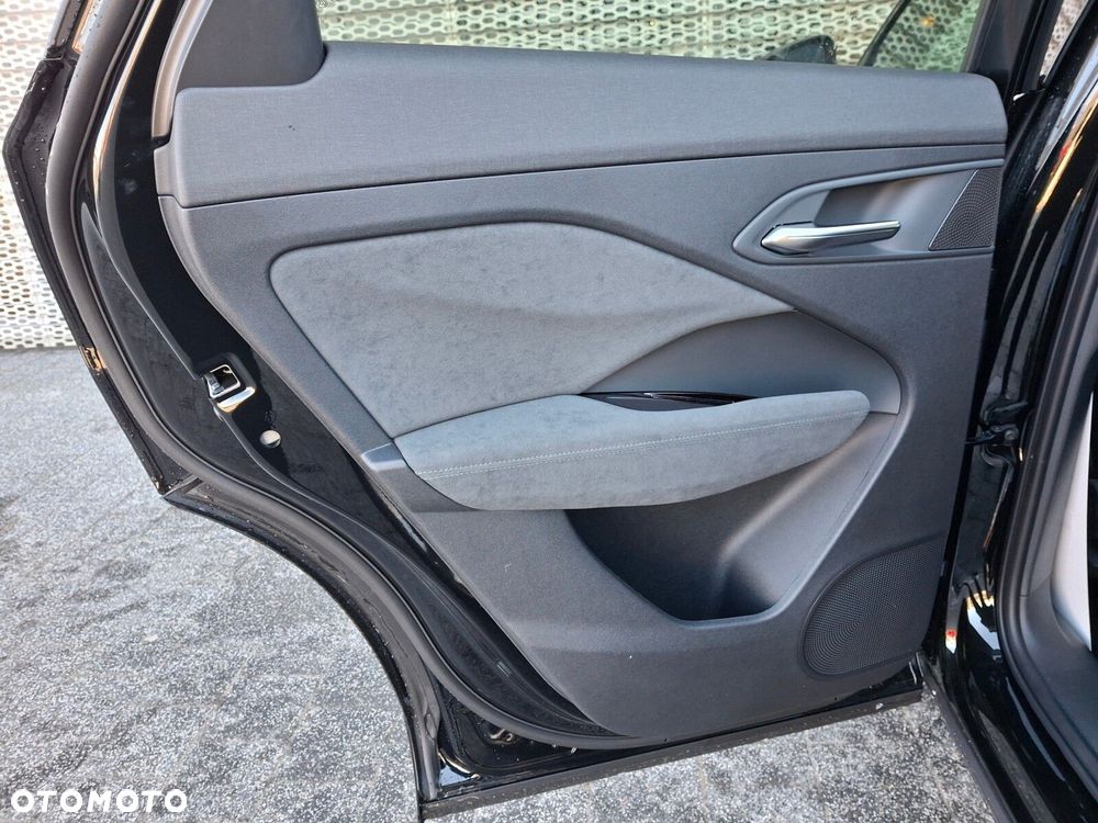 Audi Q3 Sportback - 12