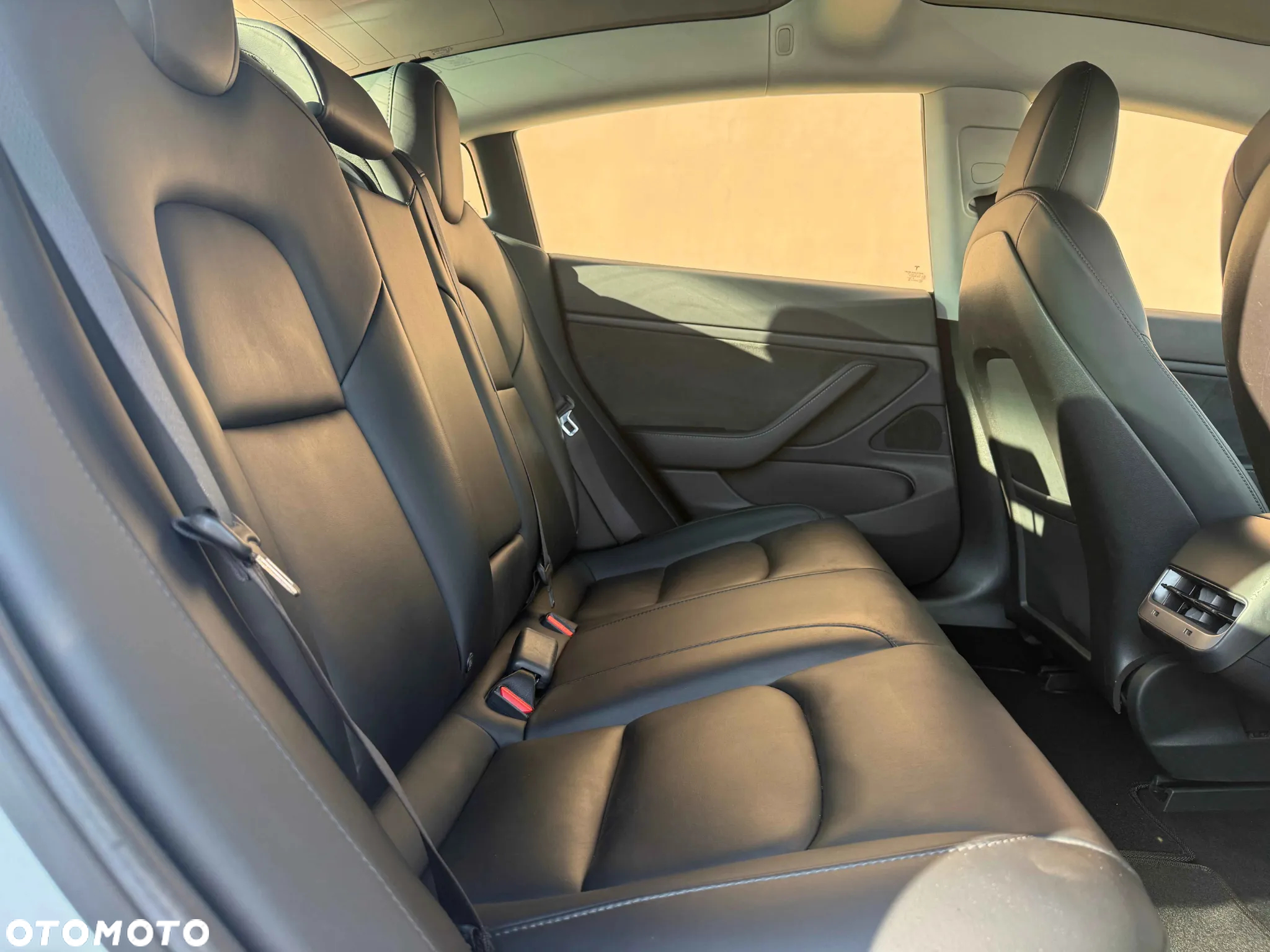 Tesla Model 3 - 6