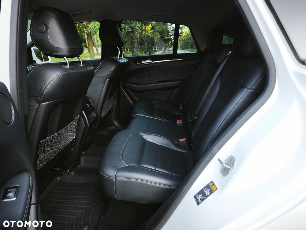 Mercedes-Benz GLE 350 d 4Matic 9G-TRONIC AMG Line - 18