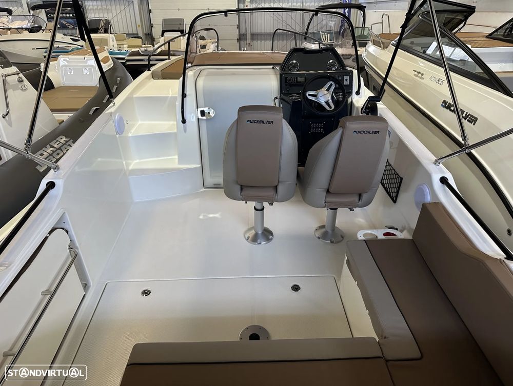 Quicksilver Activ 755 Sundeck - 30