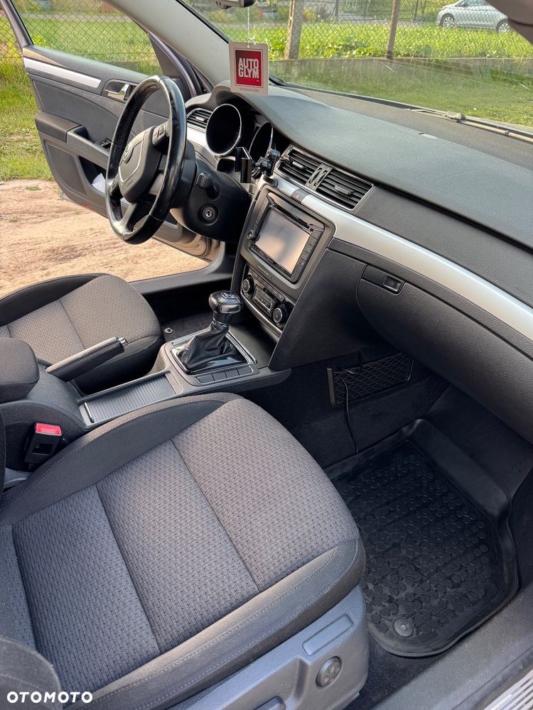 Skoda Superb 2.0 TDI Ambition DSG - 10