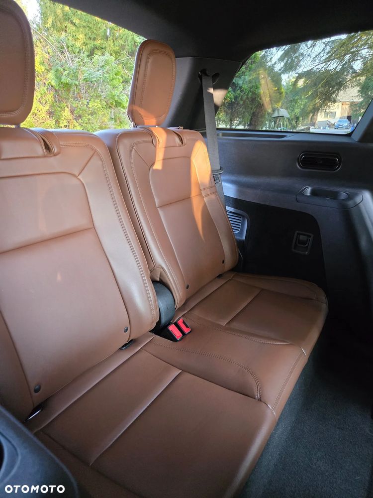 Lincoln Aviator - 32