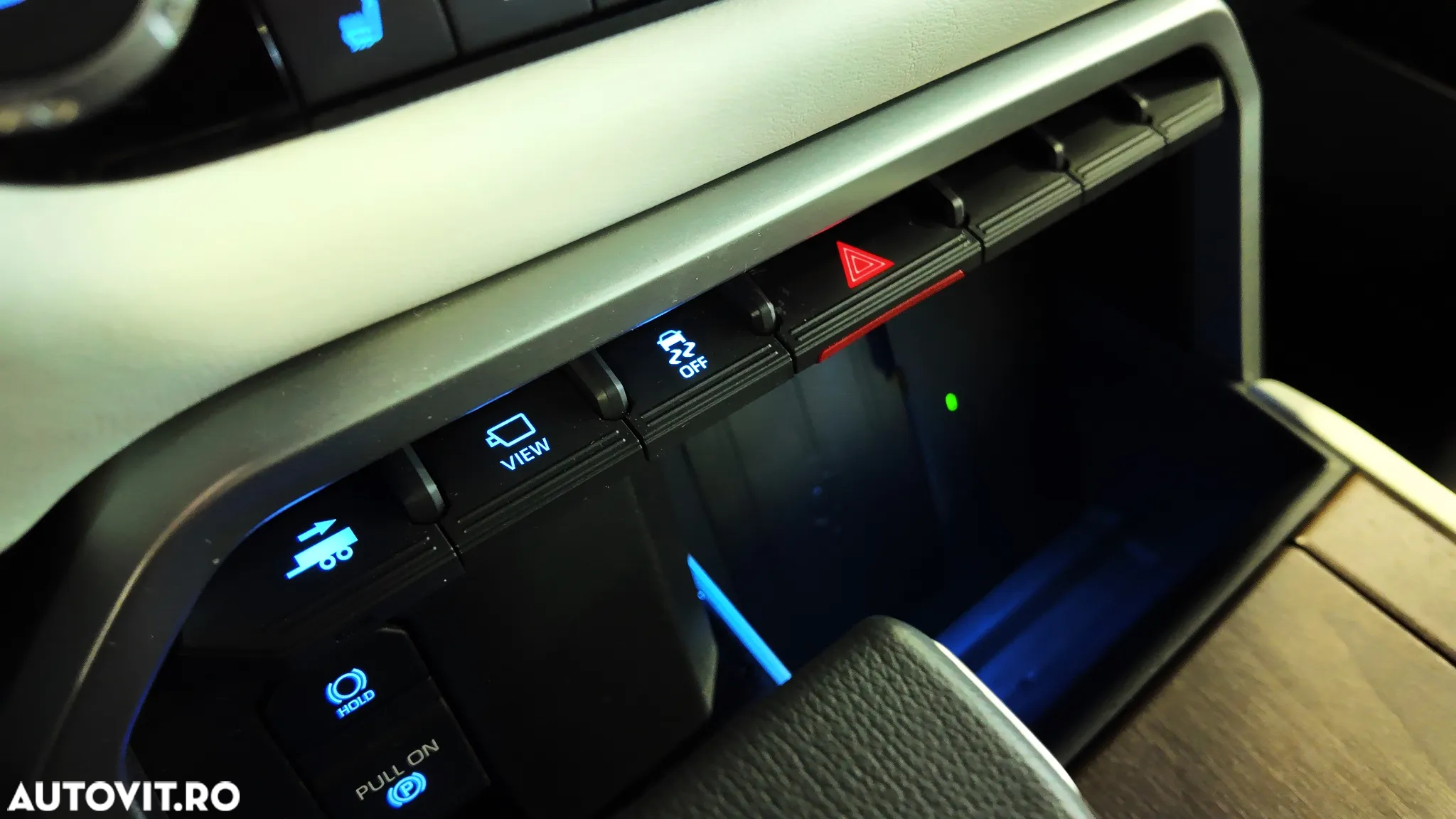 Toyota Sequoia - 31