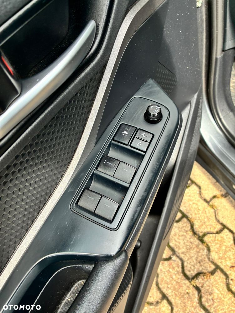 Toyota C-HR - 12