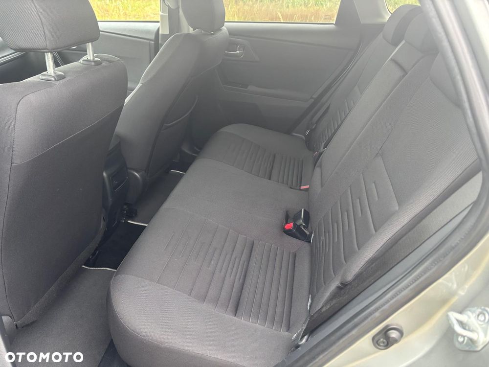 Toyota Auris 1.8 HSD Luna - 18