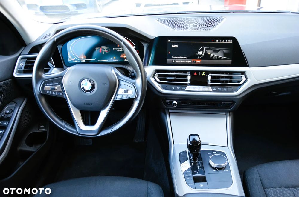 BMW Seria 3 316d mHEV - 19
