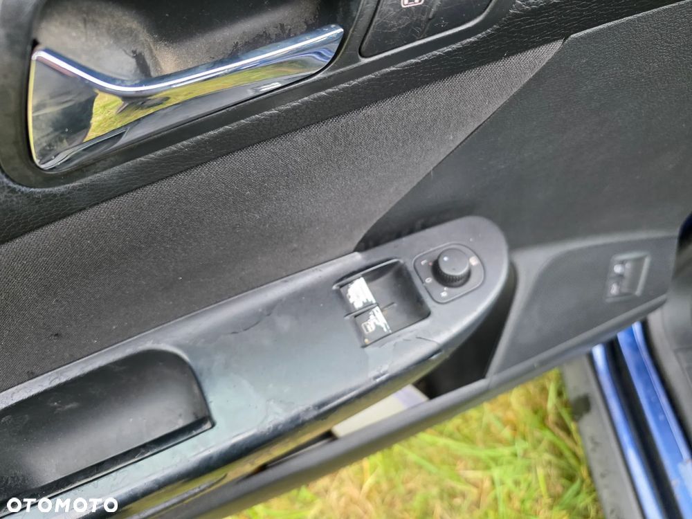 Volkswagen Passat Variant 1.6 Family - 15