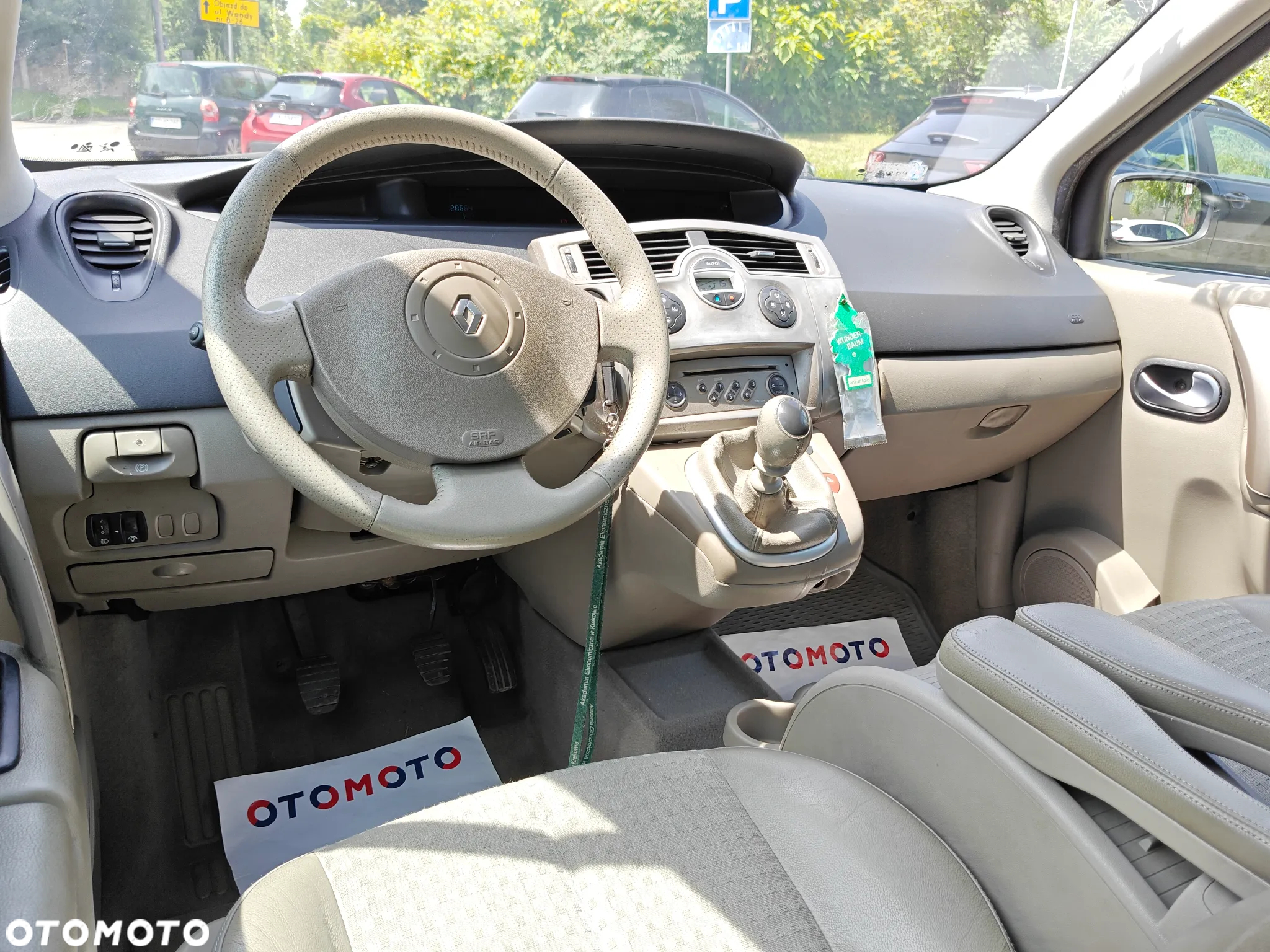 Renault Scenic 2.0 Confort Authentique - 6