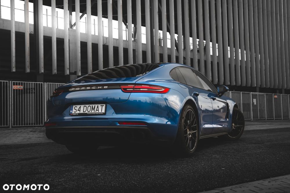Porsche Panamera 4S - 3