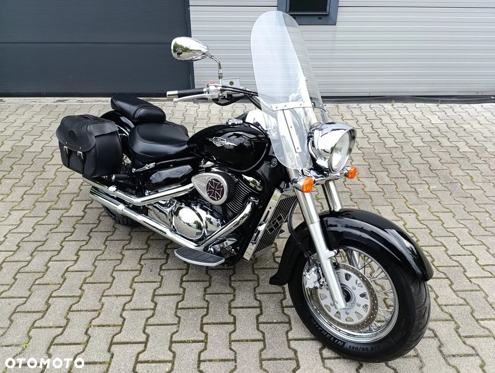 Suzuki Intruder - 13