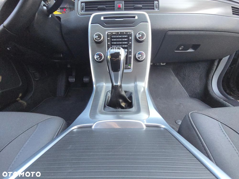 Volvo V70 D3 Kinetic - 34