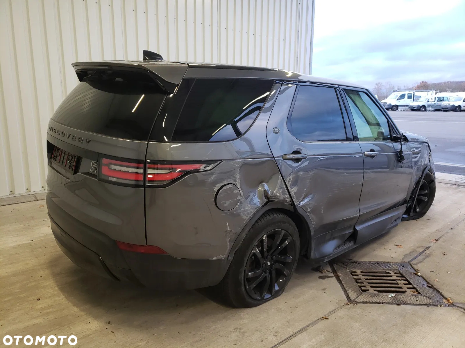 Land Rover Discovery V 3.0 TD6 HSE - 3