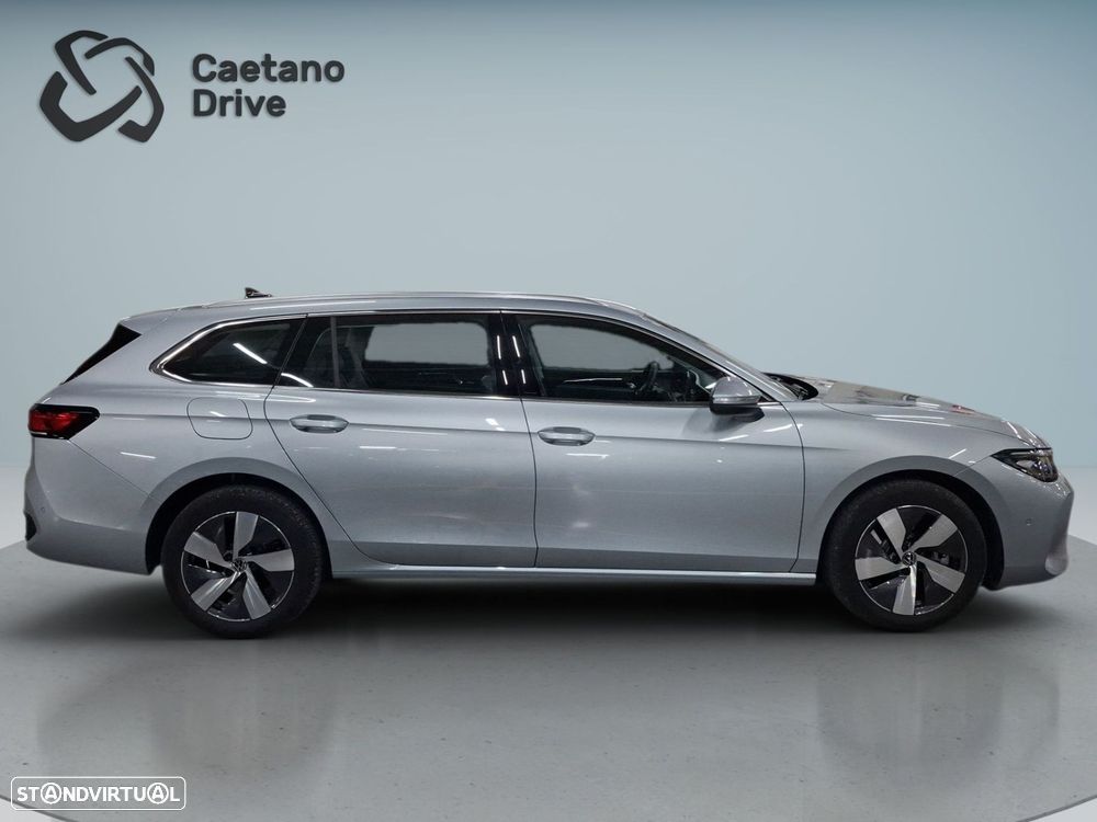 Volkswagen Passat Variant 1.5 TSI eHybrid Business DSG — fotografia 9