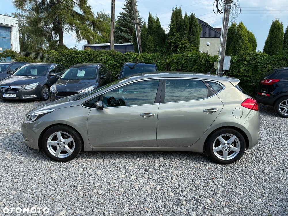 Kia Ceed 1.6 GDI Dream-Team Edition - 5