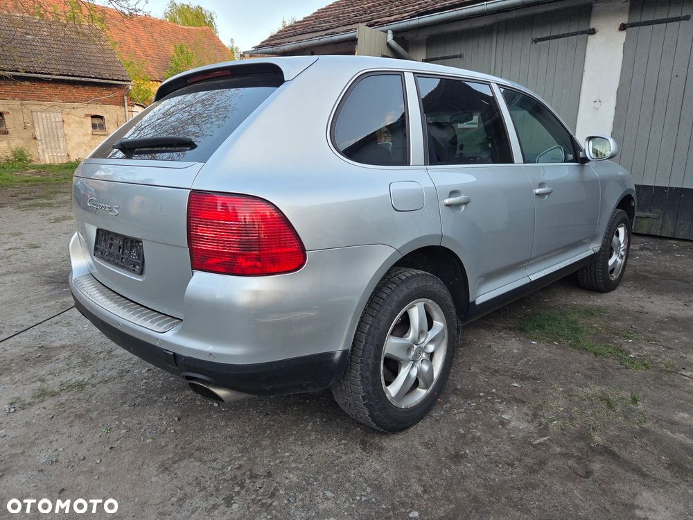 Porsche Cayenne - 7