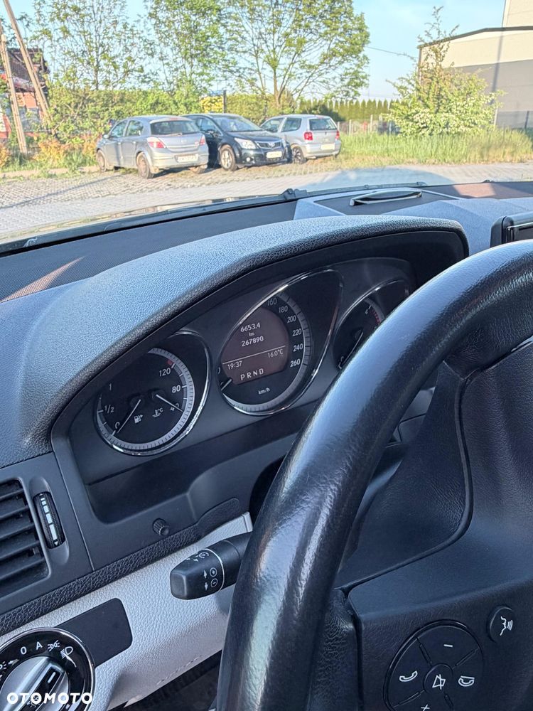 Mercedes-Benz Klasa C 250 CDI DPF Automatik BlueEFFICIENCY SPORT EDITION - 13