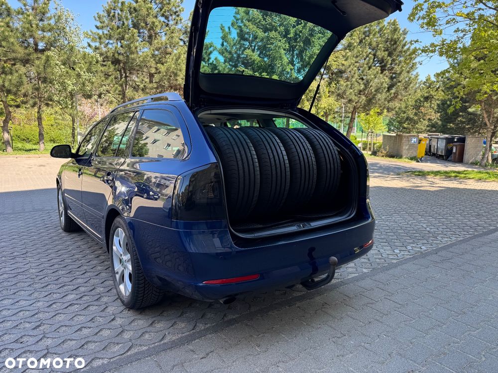 Skoda Octavia 2.0 TDI Elegance DSG - 6