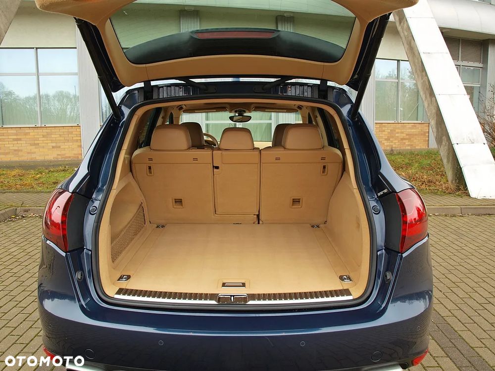 Porsche Cayenne - 10