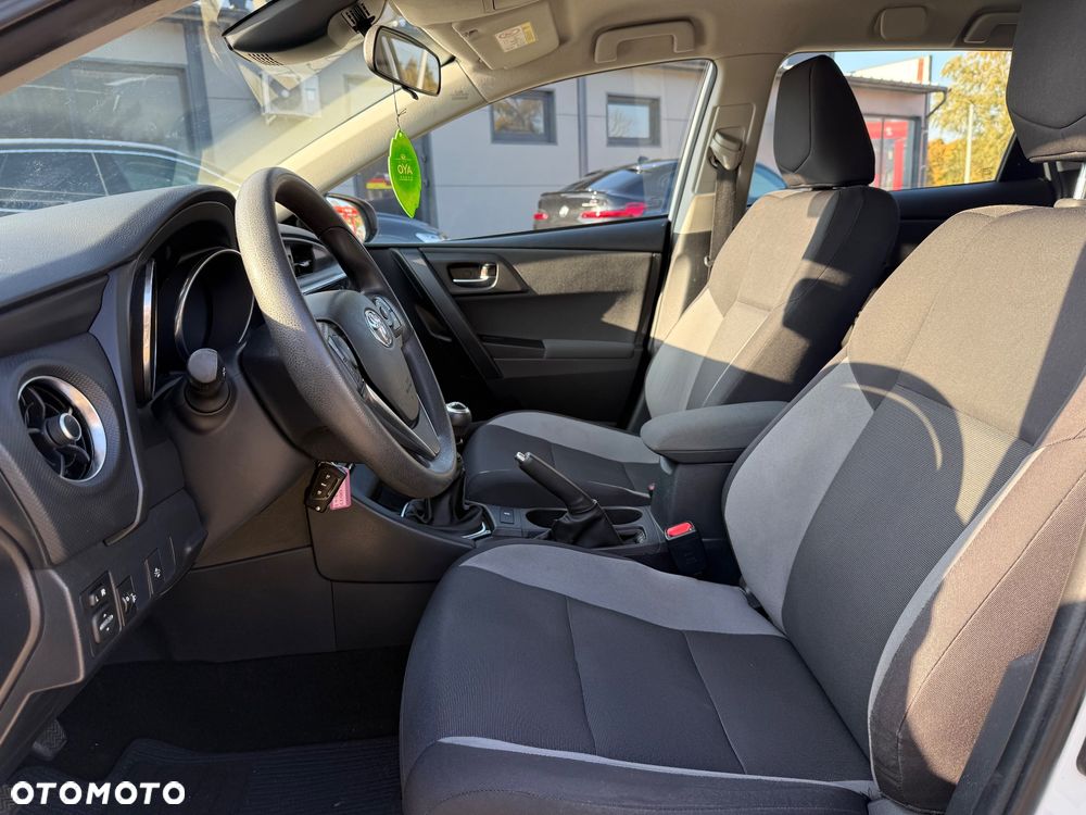 Toyota Auris 1.33 Dual-VVT-i Cool - 16