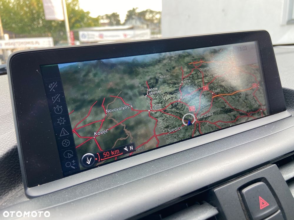 BMW Seria 1 118i Sport Line - 31