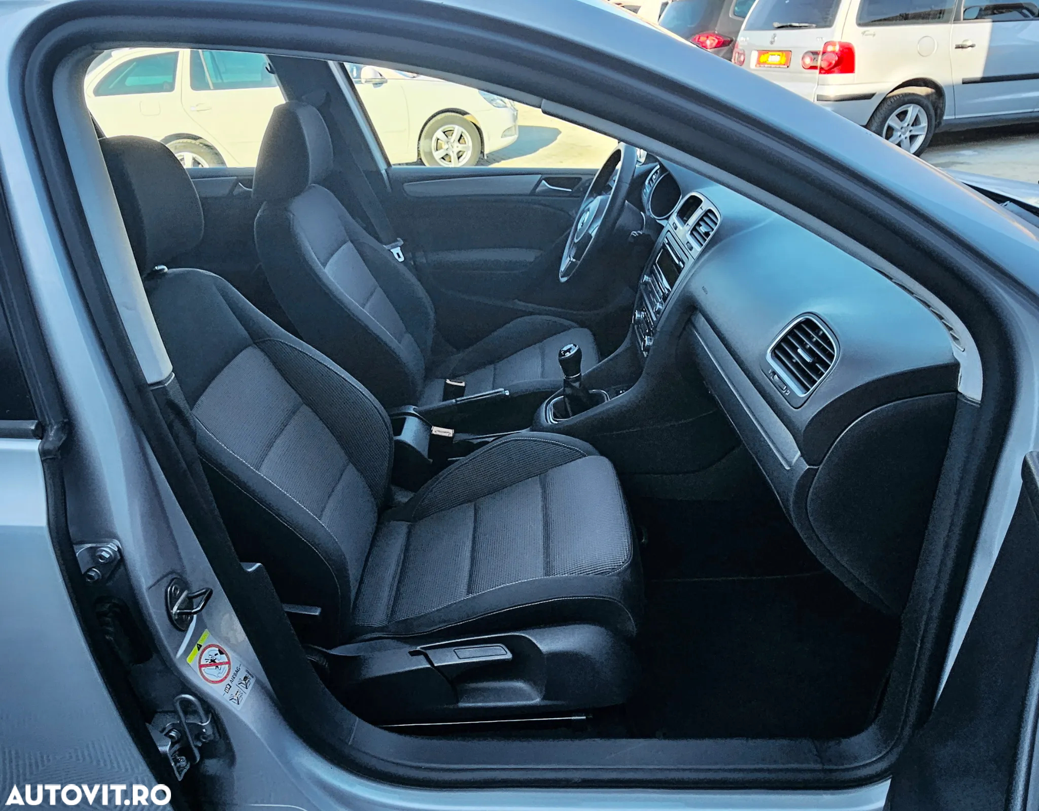 Volkswagen Golf - 16