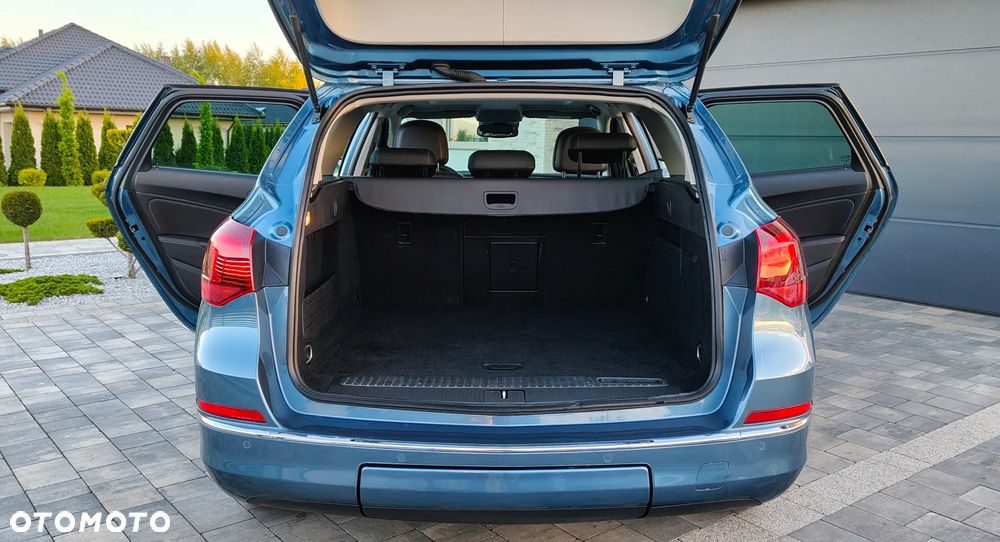 Opel Astra 1.4 Turbo Exklusiv - 34