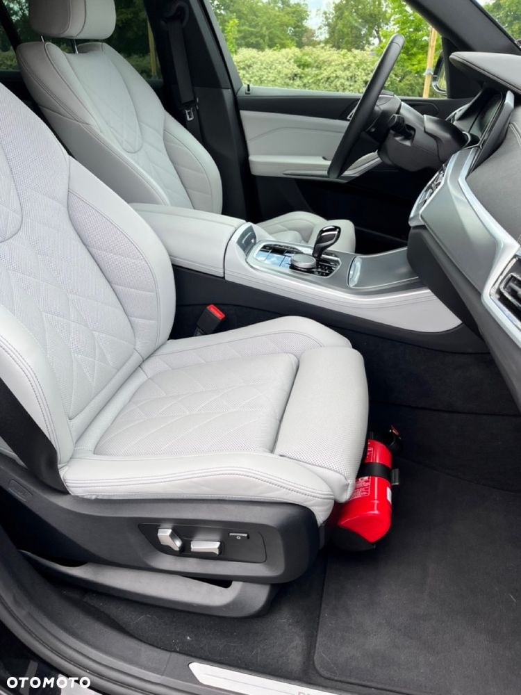 BMW X5 xDrive25d - 14