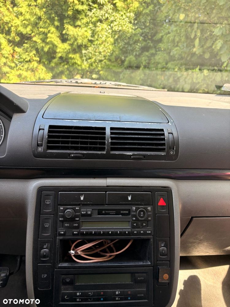 Volkswagen Sharan 1.8T Basis - 8