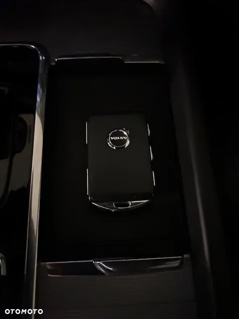 Volvo XC 60 B5 B AWD R-Design - 32