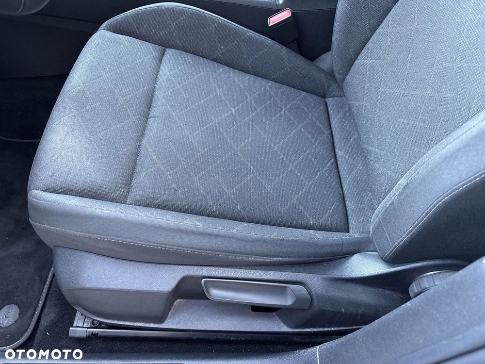 Volkswagen Golf - 12
