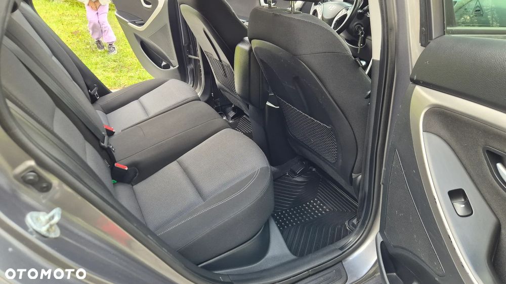 Hyundai i30 1.4 CRDi Advantage - 8