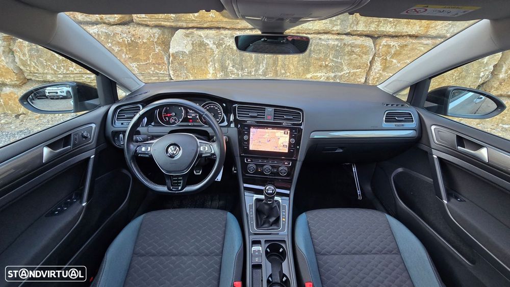 VW Golf Variant 1.6 TDi SCR IQ.DRIVE - 11