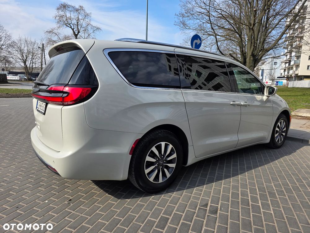 Chrysler Pacifica - 26