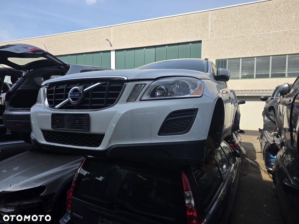 VOLVO XC60 I 08-13 R 614-46 ZDERZAK PRZOD KOMPLETNY KRATKI HALOGENY - 6