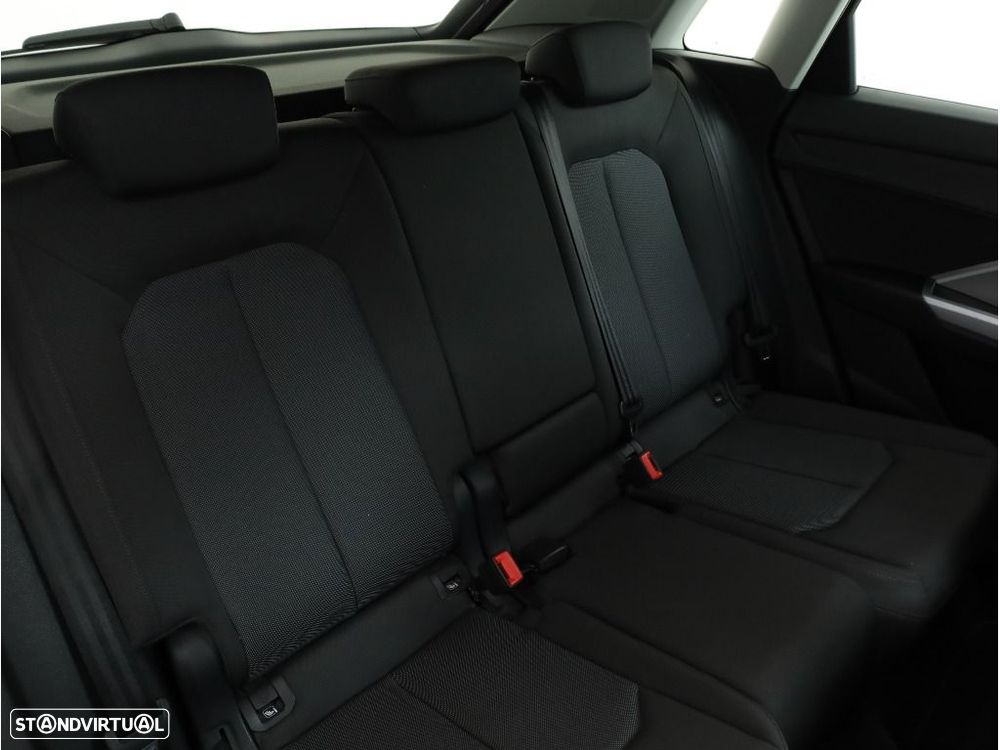 Audi Q3 45 TFSIe S tronic - 15