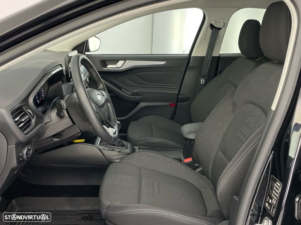 Ford Focus 1.0 EcoBoost Active - 11