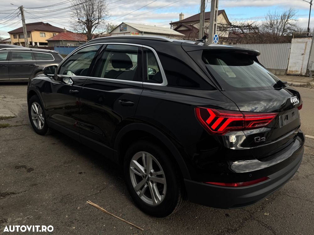 Audi Q3 35 TFSI S tronic - 4