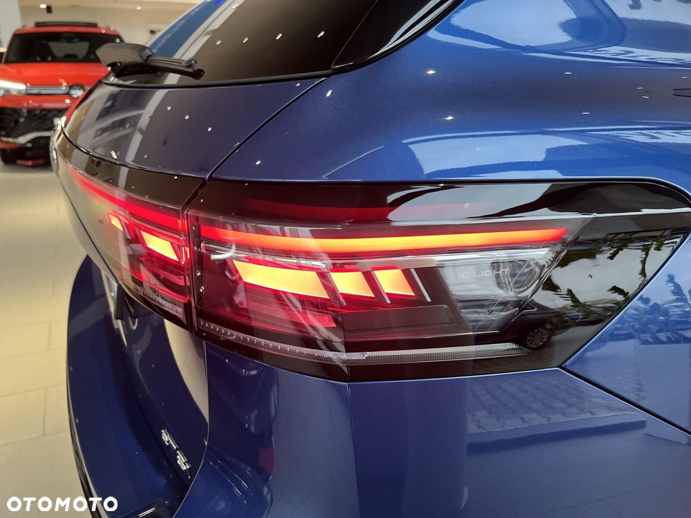 Volkswagen Passat - 11