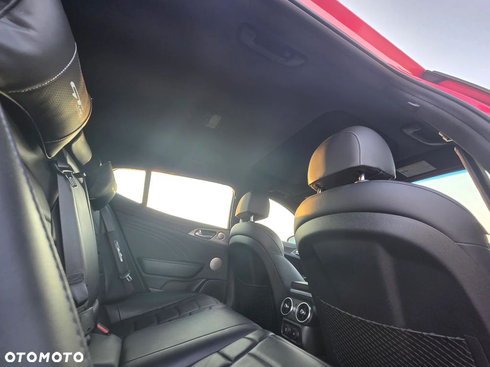 Kia Stinger 3.3 T-GDI V6 GT AWD - 19