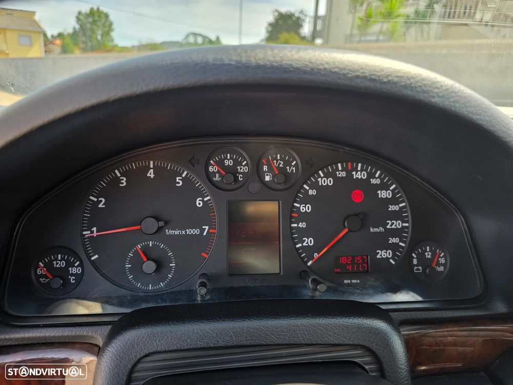 Audi A4 1.8 Turbo Sport EC - 10